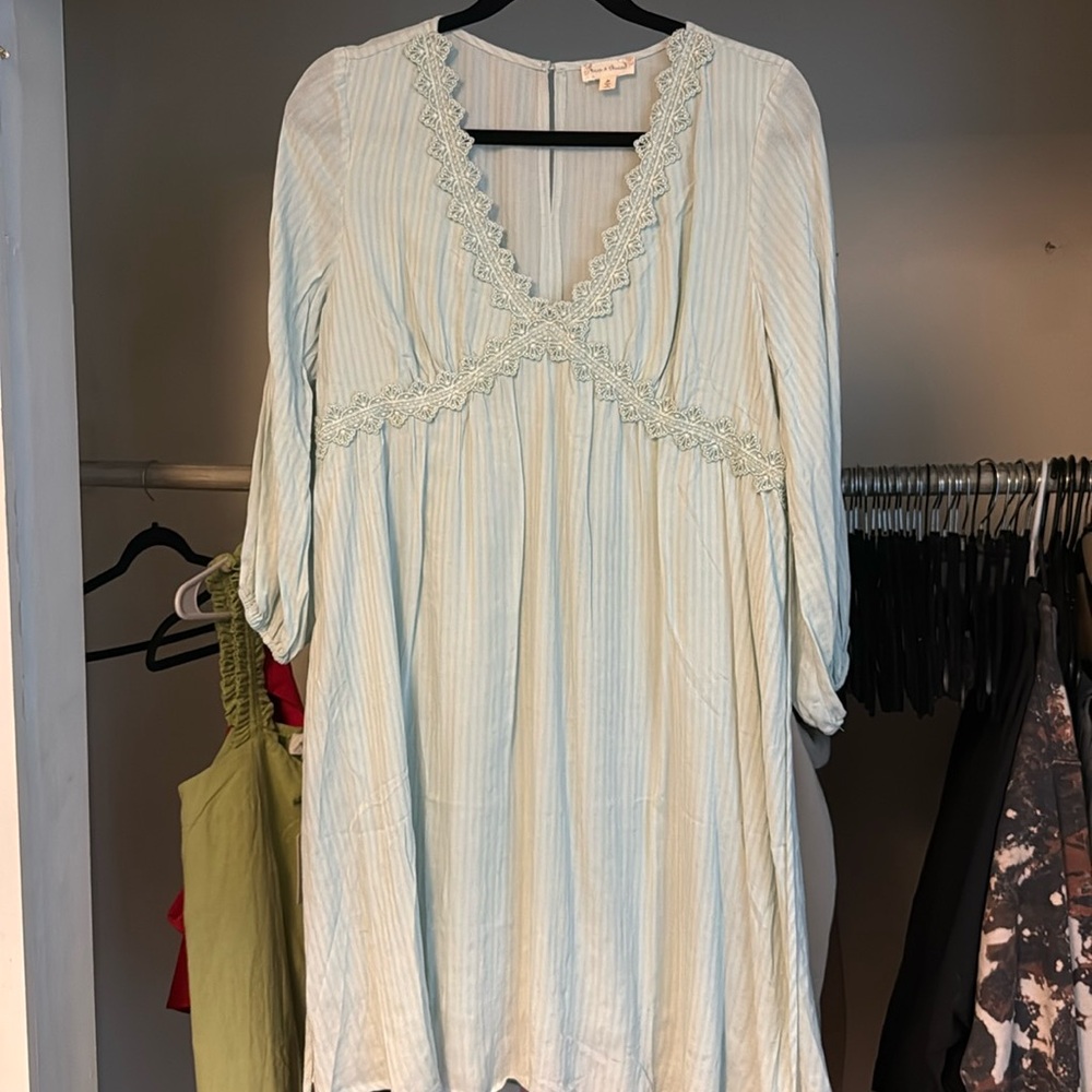 Hem & Thread